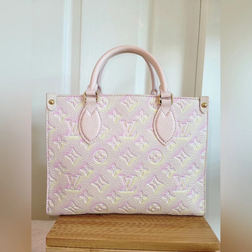 Louis Vuitton Onthego PM Stardust Pink – Empreinte Leather
